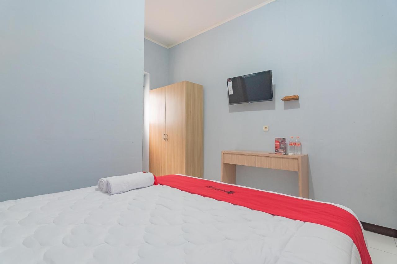 Reddoorz Near Alun-Alun Garut Hotel Eksteriør billede