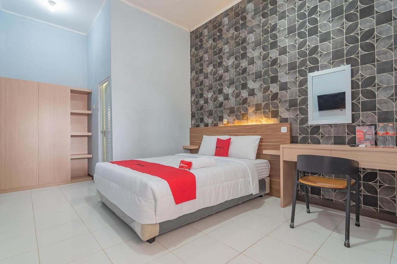 Reddoorz Near Alun-Alun Garut Hotel Eksteriør billede